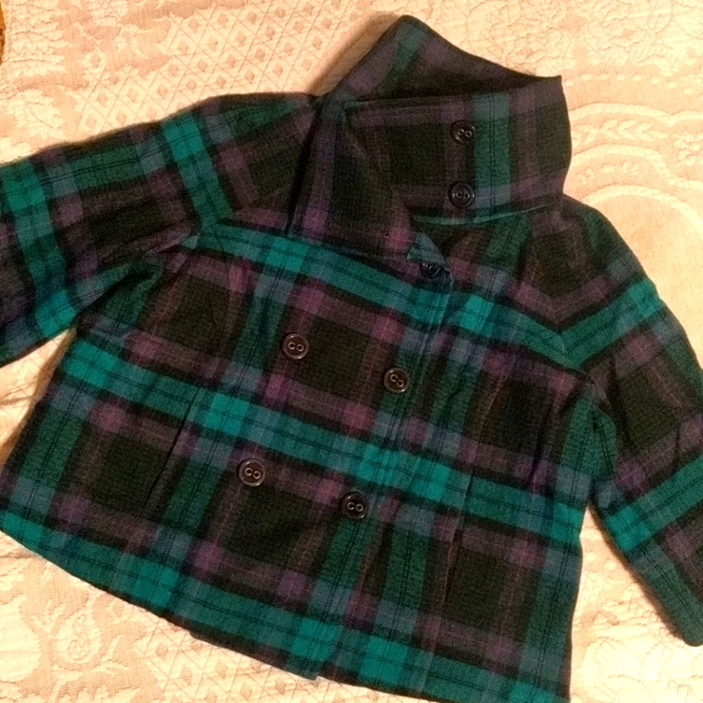 Priorities Tartan Capelet